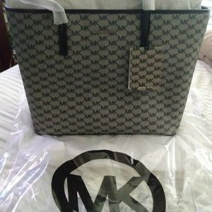 MK purse
